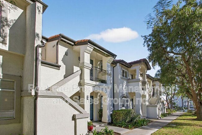 Building Photo - 30902 Club House Dr