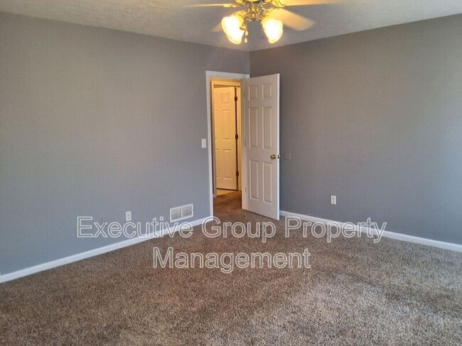 Building Photo - 145 Pointers Ct