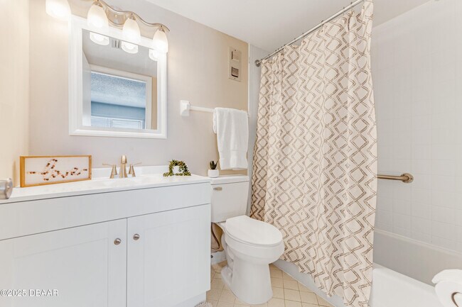 Building Photo - 2711 N Halifax Ave