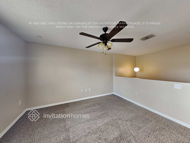 Building Photo - 833 Sun Ridge Village Dr