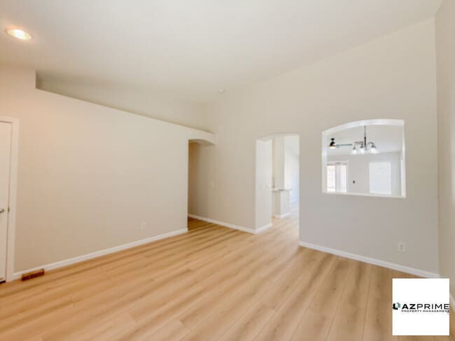 Building Photo - Exquisite 3/2 Avondale House!