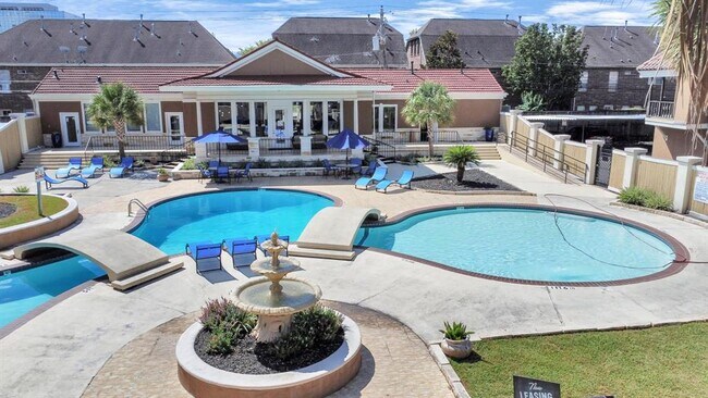 Building Photo - 2744 Briarhurst Dr