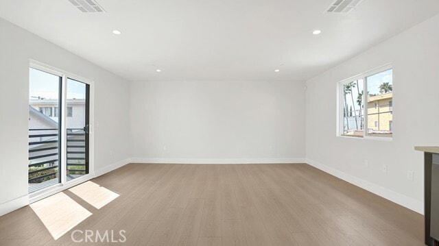 Building Photo - 1211 N Kingsley Dr