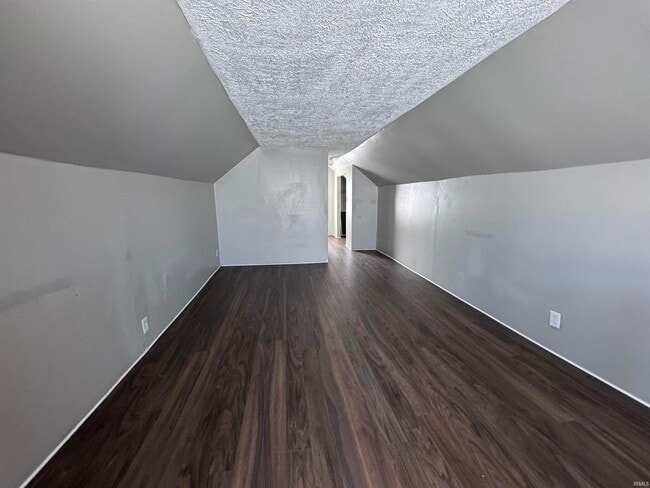 Building Photo - 2112 W 11th St