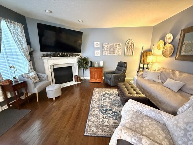 Building Photo - 5208 Aspenwood Dr