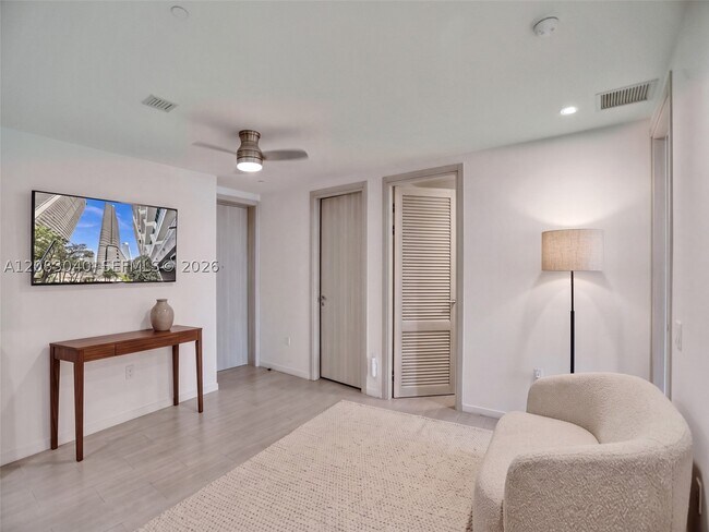 Building Photo - 1000 Brickell Ave