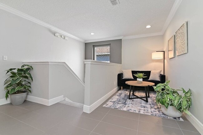 Building Photo - 701 Kettering Rd