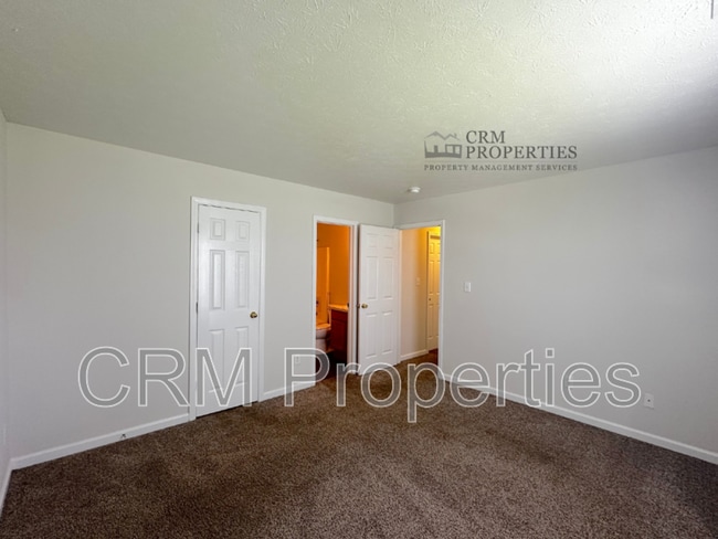 Building Photo - 7202 Parklake Cir