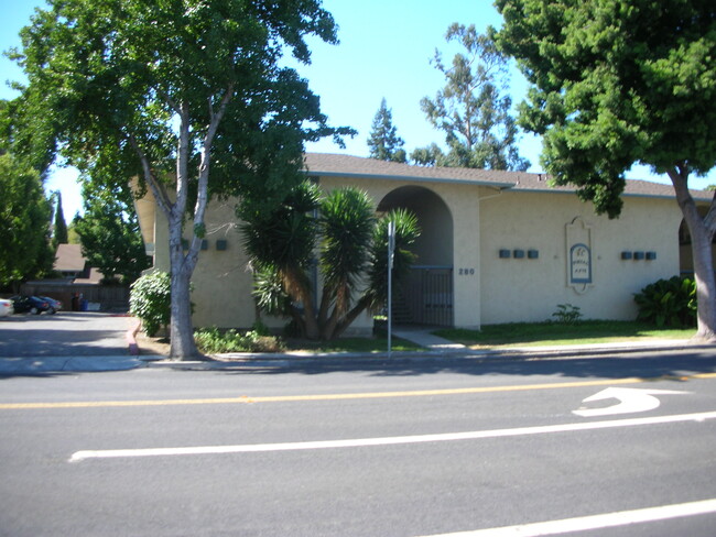 Primary Photo - 280 W California Ave