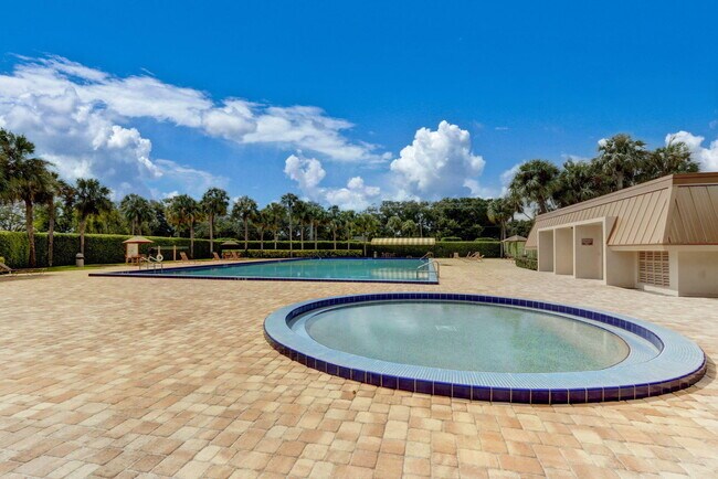 Building Photo - 183 Charter Way