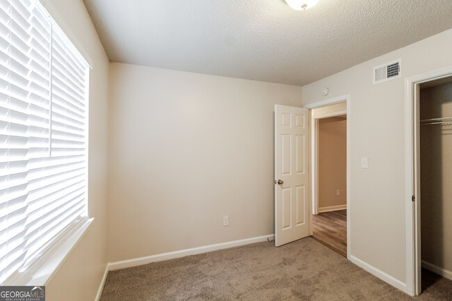 Building Photo - 1192 Berryhill Dr