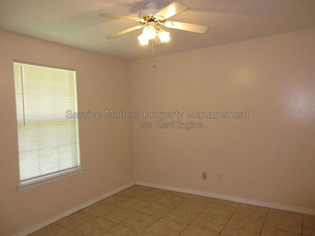 Building Photo - 3714 Deer Creek Ln