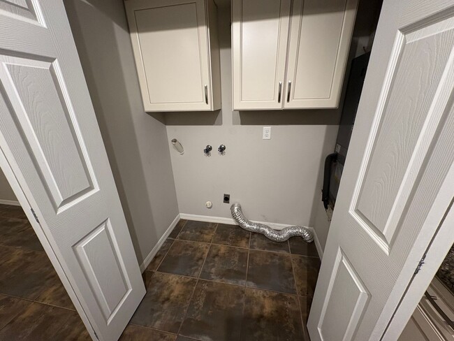 Building Photo - 1019 N Tremain St