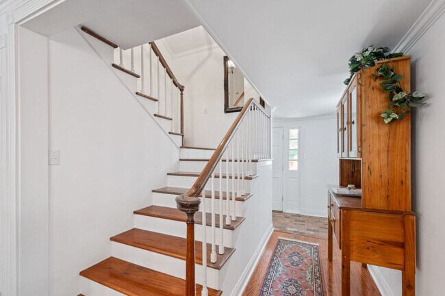 Building Photo - 1026 S Morgan Ave