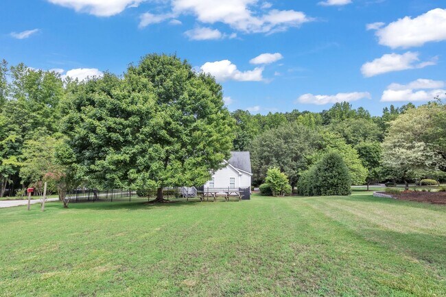 Building Photo - Ranch Floorplan with Upstairs Bonus Room on .78 acres! 2 Car Garage