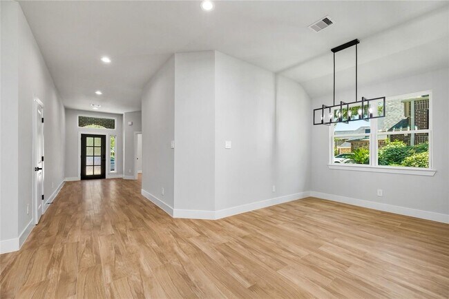 Building Photo - 14203 Sandalfoot St