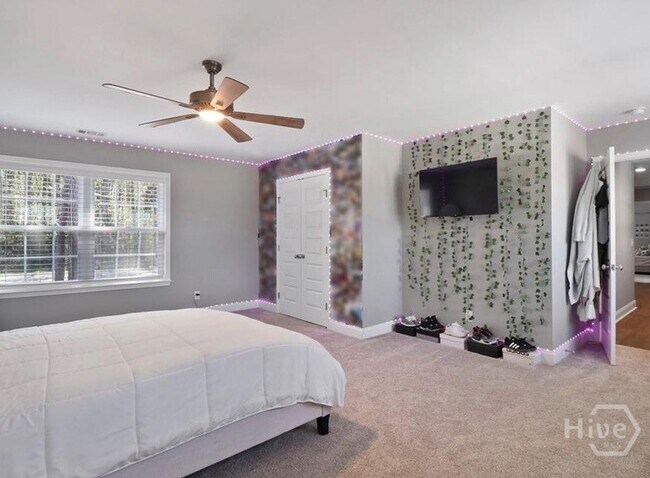 Building Photo - 206 Boulder Ct