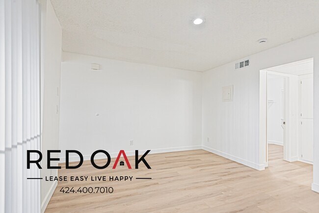 Building Photo - 8309 Cedros Ave