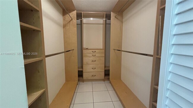 Building Photo - 16605 SW 90th St