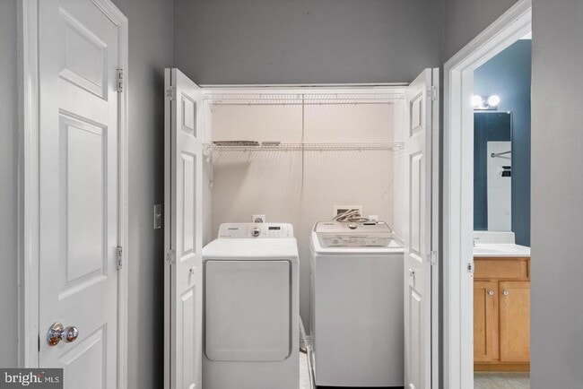 Building Photo - 13363 Connor Dr