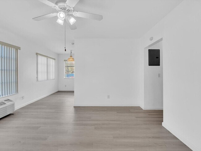 Building Photo - 2193 NE 172nd St