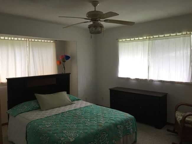 Building Photo - Partially Furnished Home in HPP