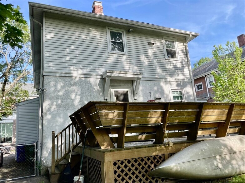 Building Photo - 49 Bridges Ave