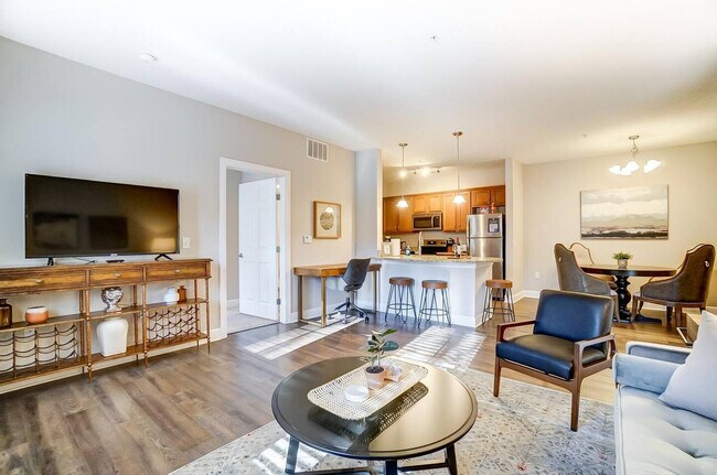 Building Photo - 740 Zumstein Ln