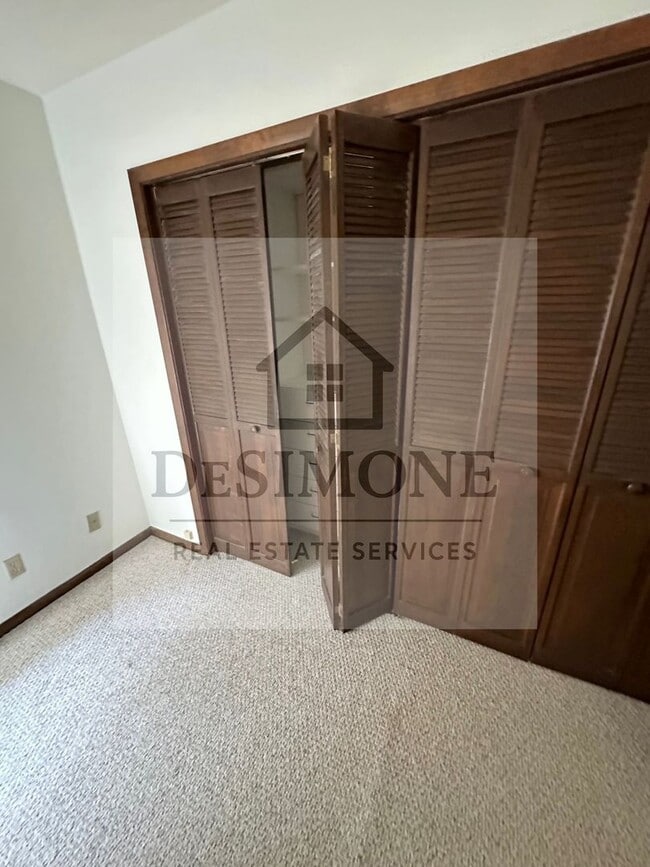 Building Photo - Mostly Furnished 3BR, 2BA House SW Ocala