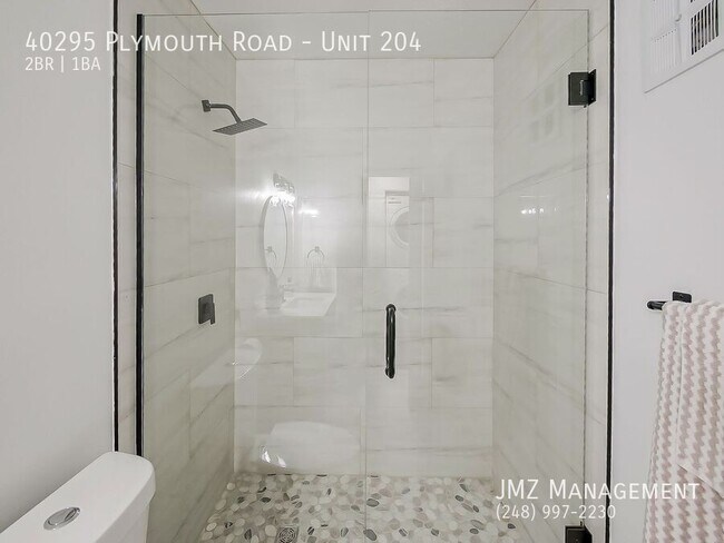 Building Photo - 40295 Plymouth Rd