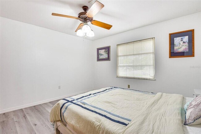 Building Photo - 4831 Greenleaf Rd