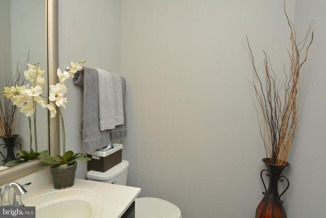 Building Photo - 702 Fair Winds Way