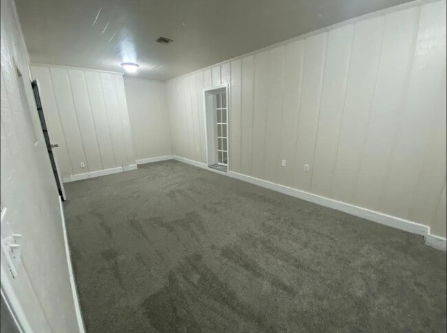 Building Photo - 1100 Mt Pisgah Rd