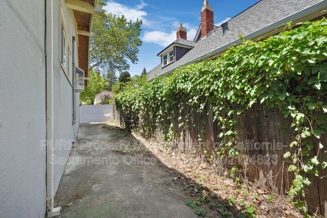 Building Photo - 2105 23rd St