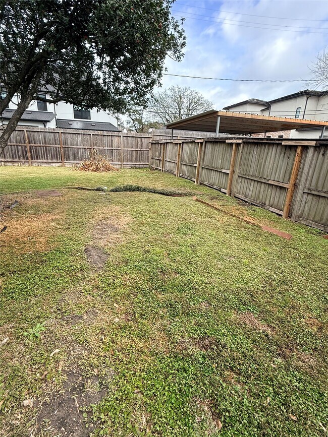 Building Photo - 3914 Law St