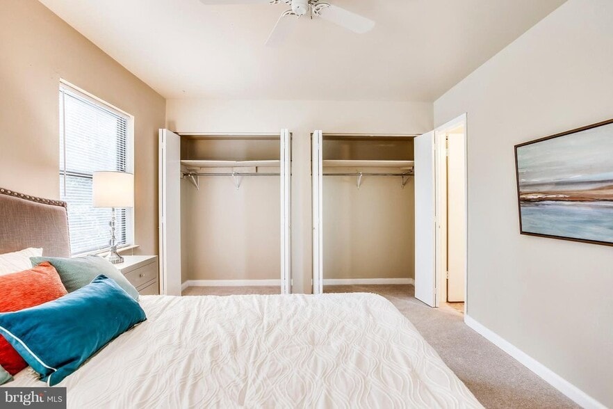 Building Photo - 939 Barton Oaks Pl