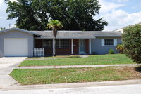 Building Photo - 3/2 ST. PETERSBURG HOME WITH FENCED YARD
