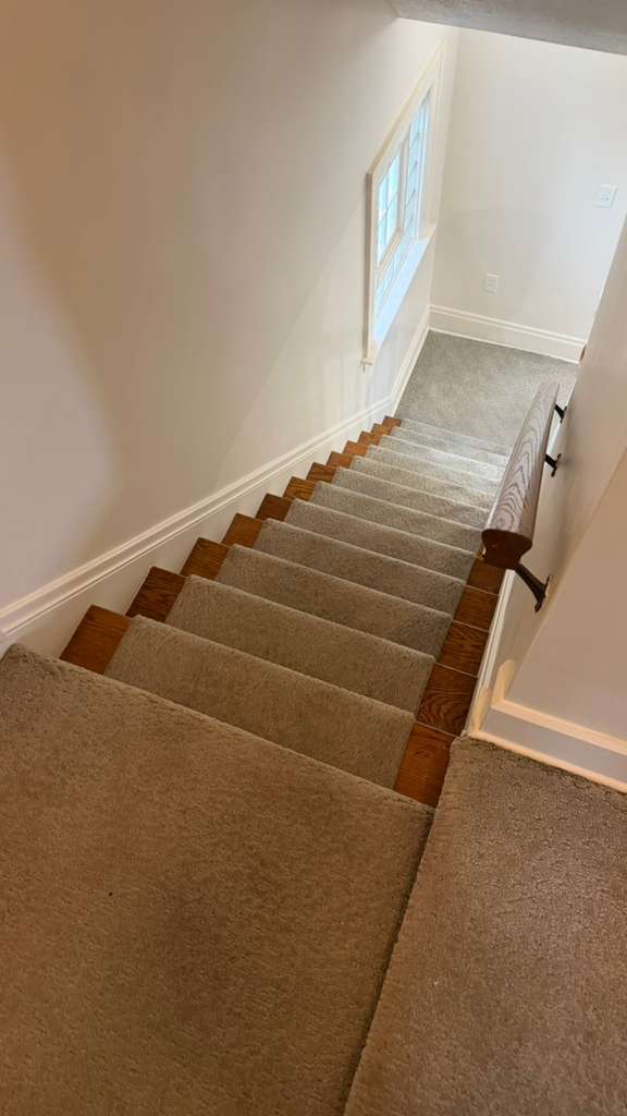 Building Photo - 10006 Plymouth Ave