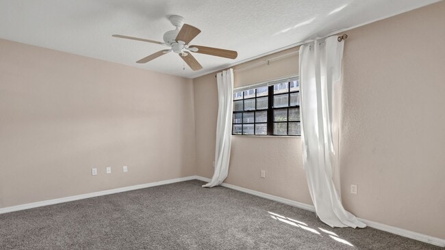 Building Photo - Fantastic 1br/1bath Condo in Gulfport/Unfu...