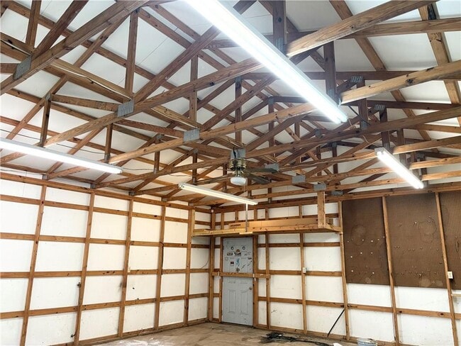 Building Photo - 169 Deer Chase Dr