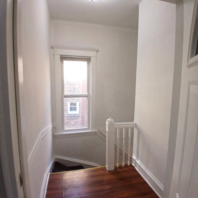 Building Photo - 2108 N Keeler Ave