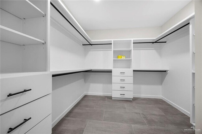 Building Photo - 17 Dorado Dr