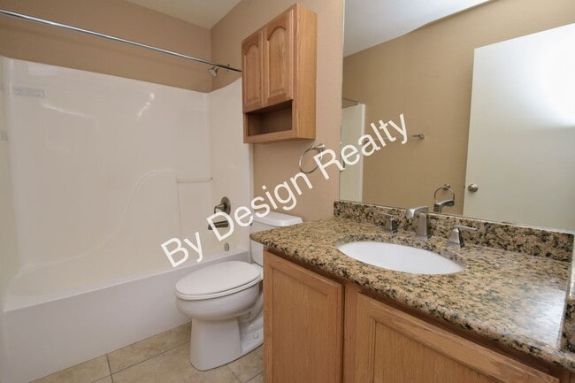 Building Photo - Corner Lot 3 Bed 2 Bath Home Near El Conquistador Golf