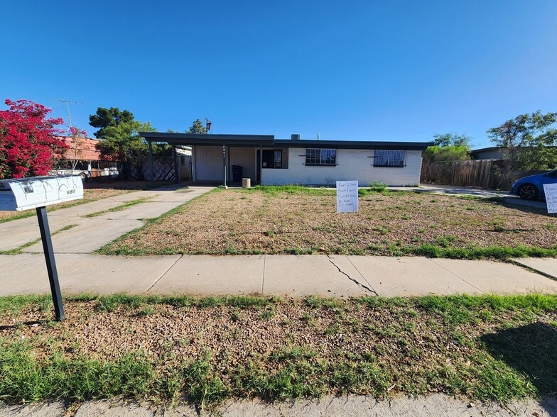 Building Photo - 6841 E Stella Rd