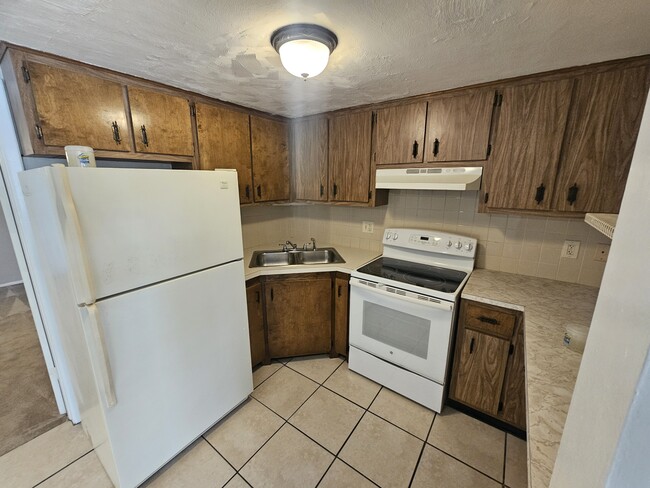 Building Photo - 5313 James St
