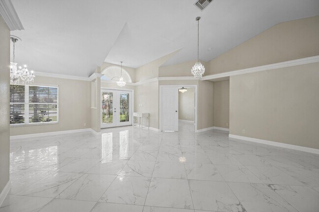 Building Photo - 5450 NW South Crisona Ct