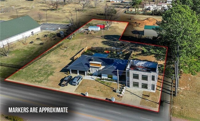 Building Photo - 303 S Promenade Blvd