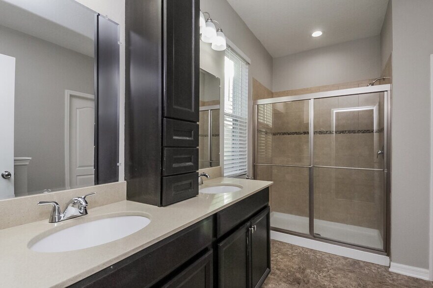 Building Photo - 3907 Eternity Cir