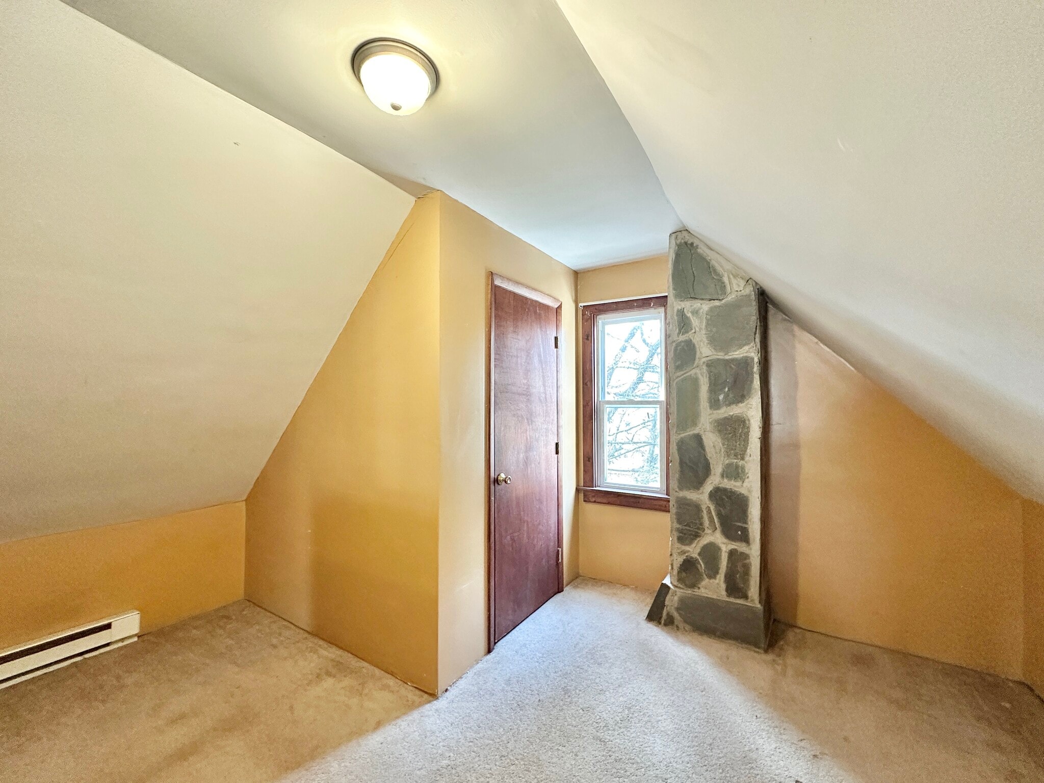 Building Photo - 519 S River St