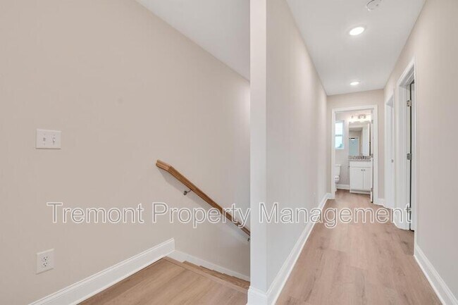 Building Photo - 2486 E 21st St